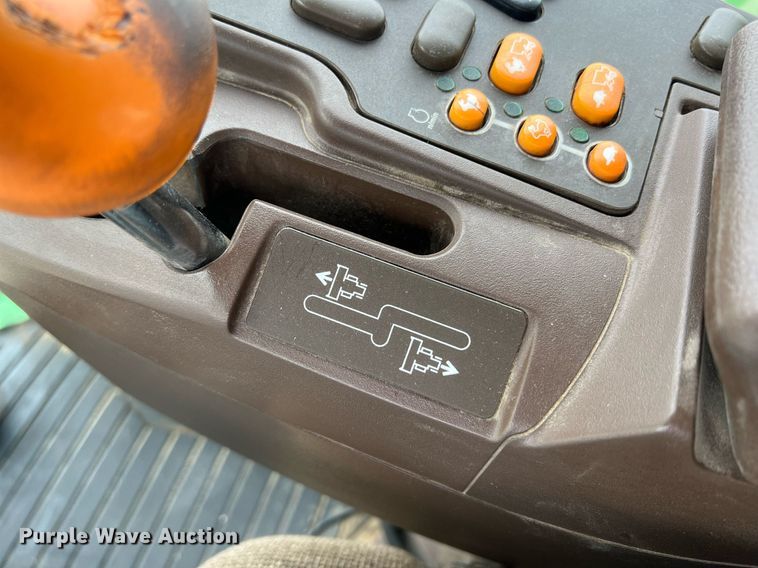 image for item MY9789 2001 John Deere 9550  combine