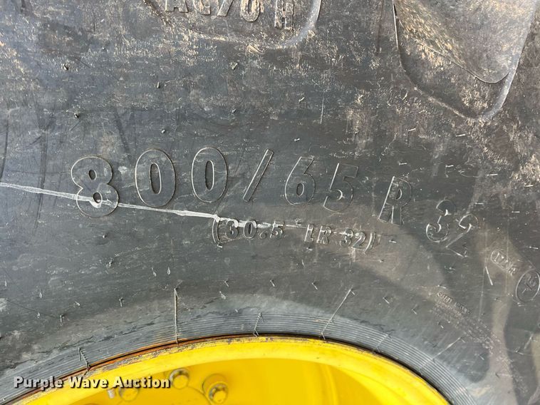 image for item MY9789 2001 John Deere 9550  combine