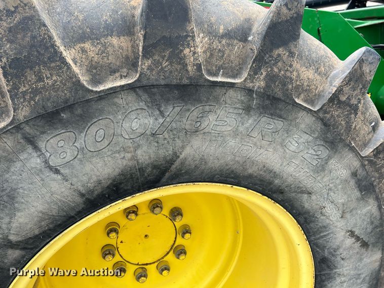 image for item MY9789 2001 John Deere 9550  combine