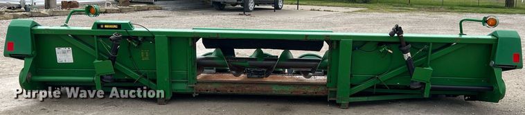 image for item MY9790 John Deere 893  corn head