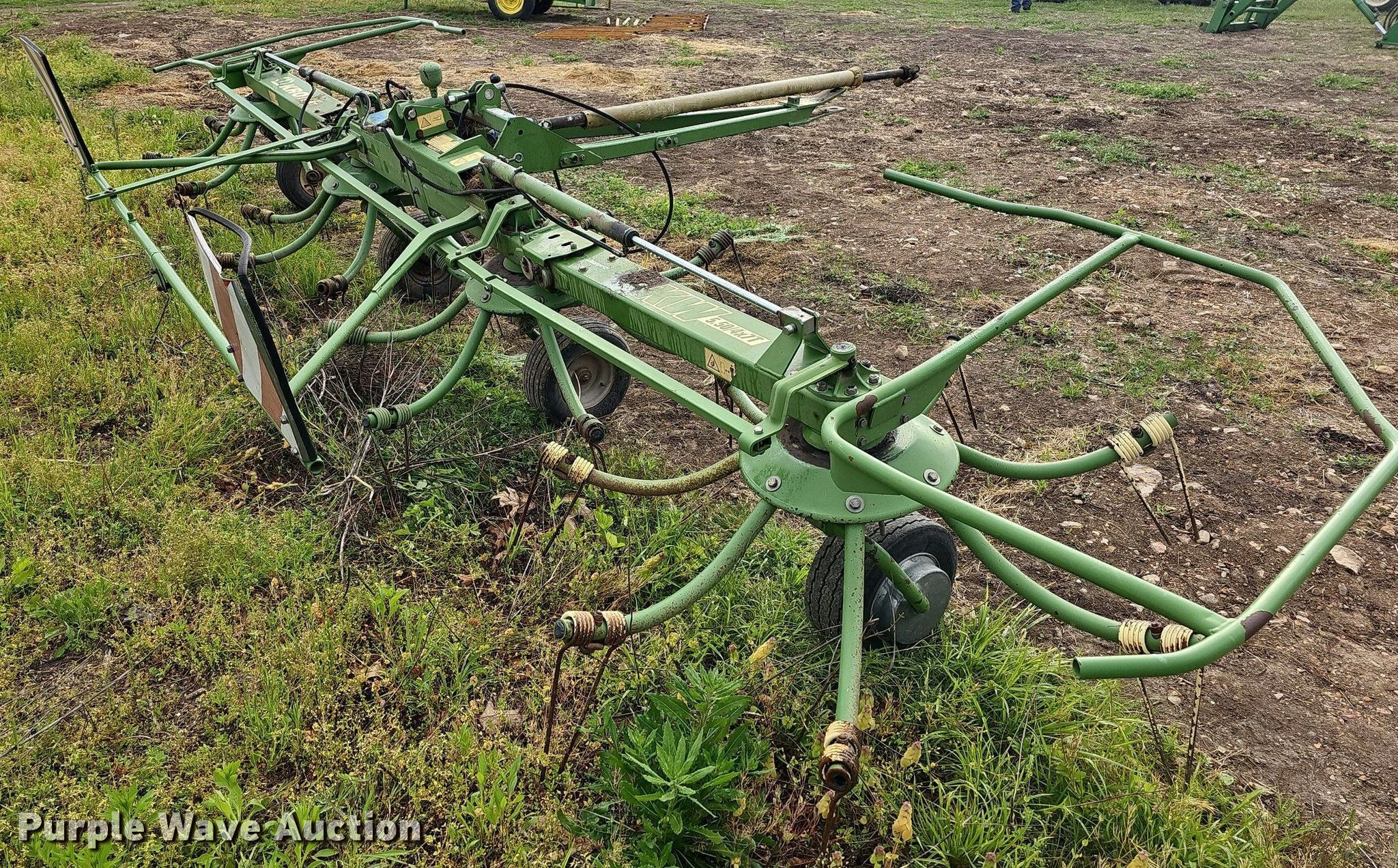 2005 Krone KW 5.50/4X7T hay tedder in Richland, MO Item LW9557 sold