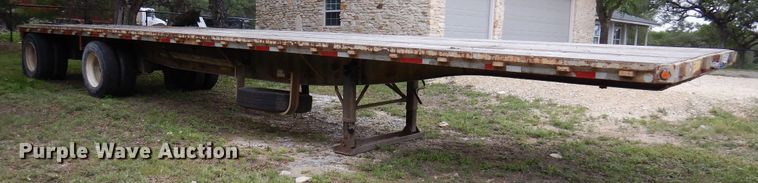 image for item DJ0829 1994 Lufkin FL-II  flatbed trailer