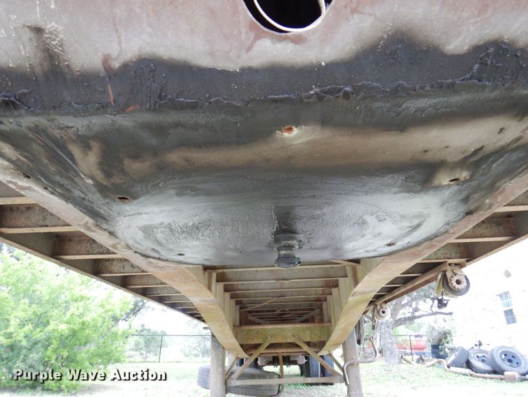 image for item DJ0829 1994 Lufkin FL-II  flatbed trailer