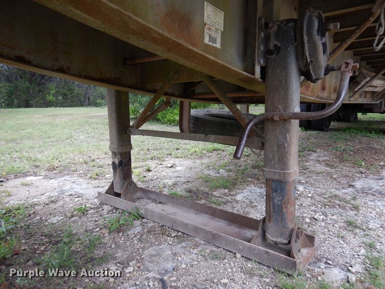 image for item DJ0829 1994 Lufkin FL-II  flatbed trailer