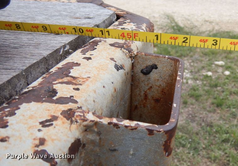 image for item DJ0829 1994 Lufkin FL-II  flatbed trailer