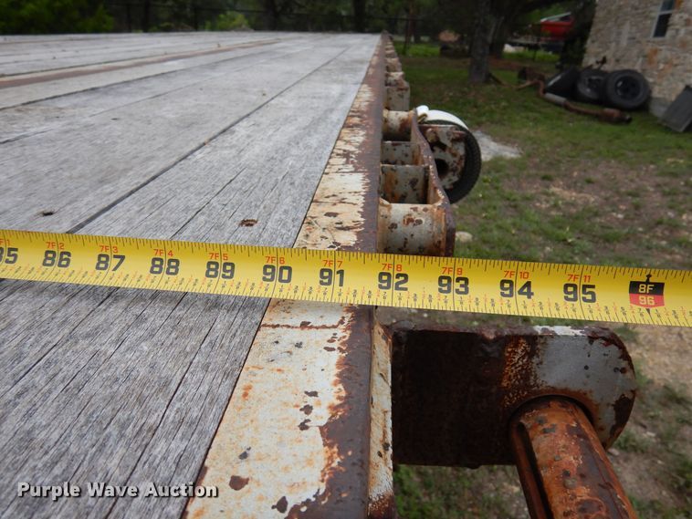 image for item DJ0829 1994 Lufkin FL-II  flatbed trailer