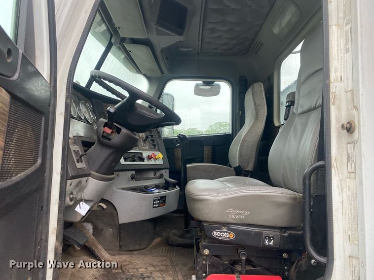 image for item DL7174 2014 Freightliner Coronado SD  semi truck