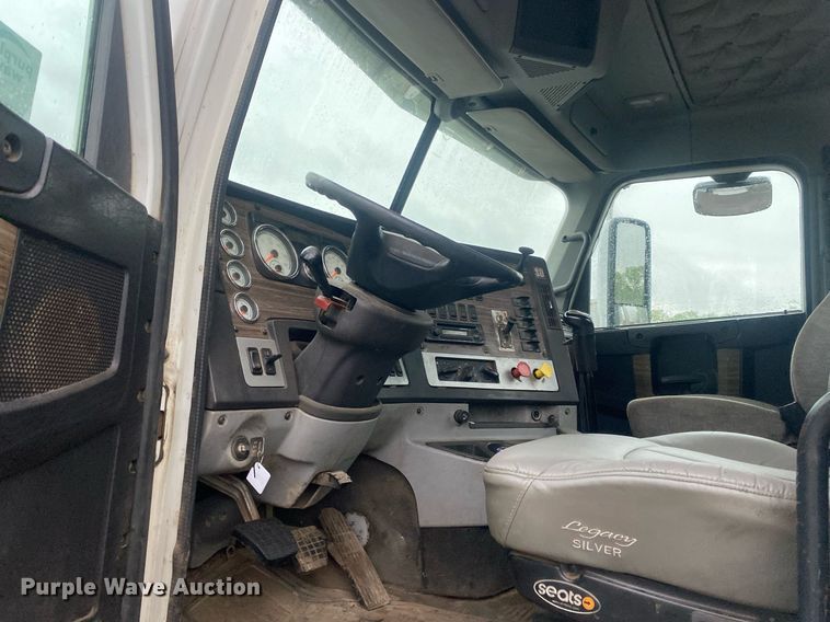 image for item DL7174 2014 Freightliner Coronado SD  semi truck