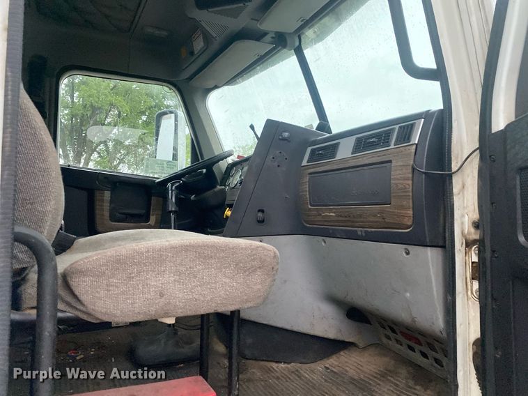 image for item DL7174 2014 Freightliner Coronado SD  semi truck