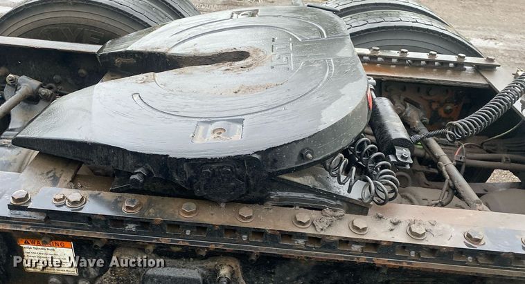 image for item DL7174 2014 Freightliner Coronado SD  semi truck