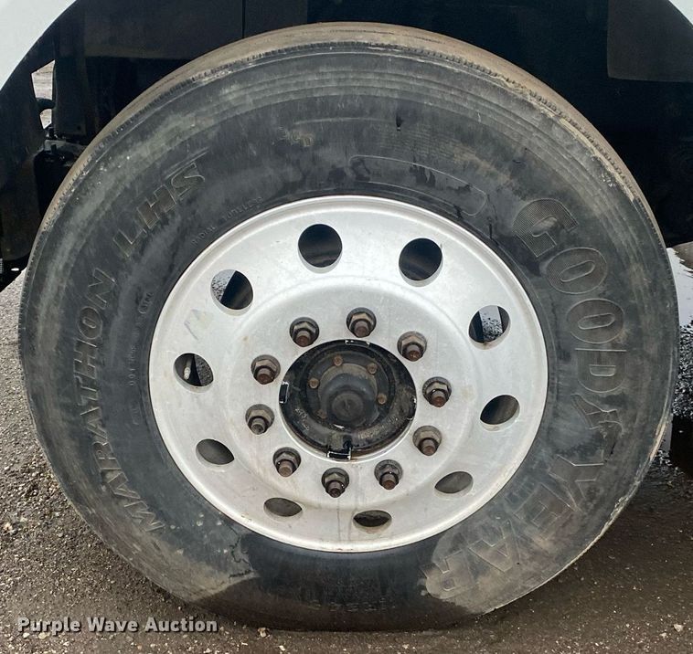 image for item DL7174 2014 Freightliner Coronado SD  semi truck