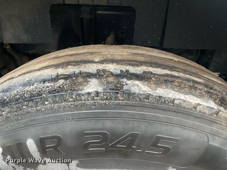 image for item DL7174 2014 Freightliner Coronado SD  semi truck