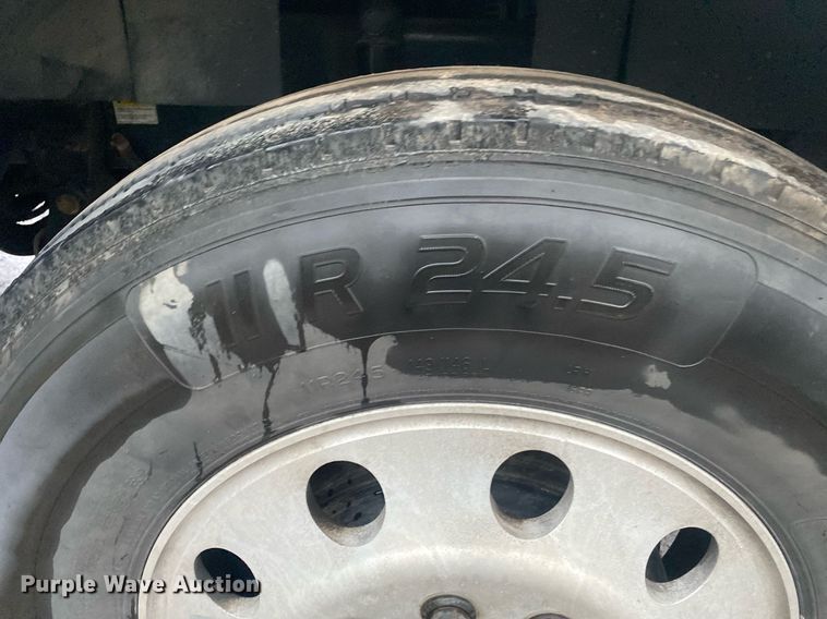 image for item DL7174 2014 Freightliner Coronado SD  semi truck