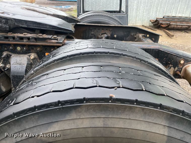 image for item DL7174 2014 Freightliner Coronado SD  semi truck