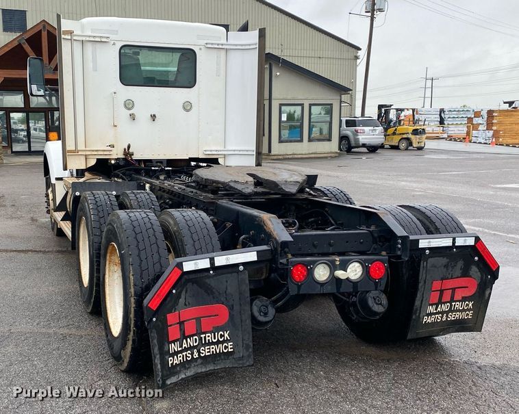 image for item DL7175 2012 Kenworth T800  semi truck