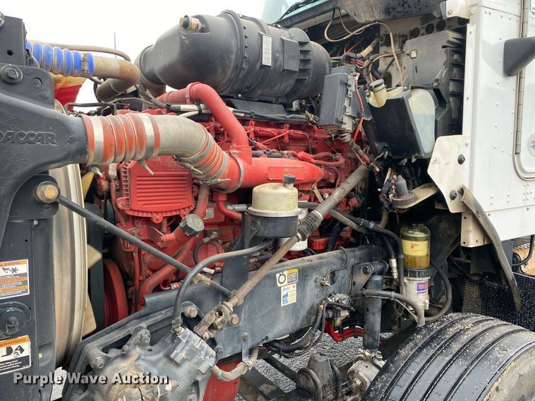 image for item DL7175 2012 Kenworth T800  semi truck