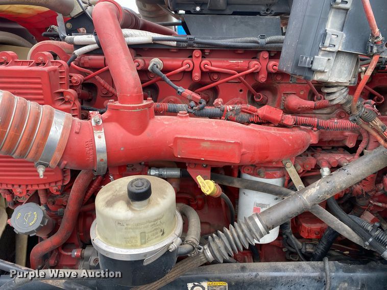 image for item DL7175 2012 Kenworth T800  semi truck