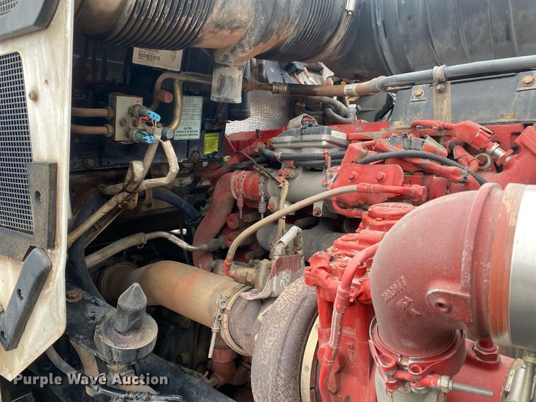 image for item DL7175 2012 Kenworth T800  semi truck