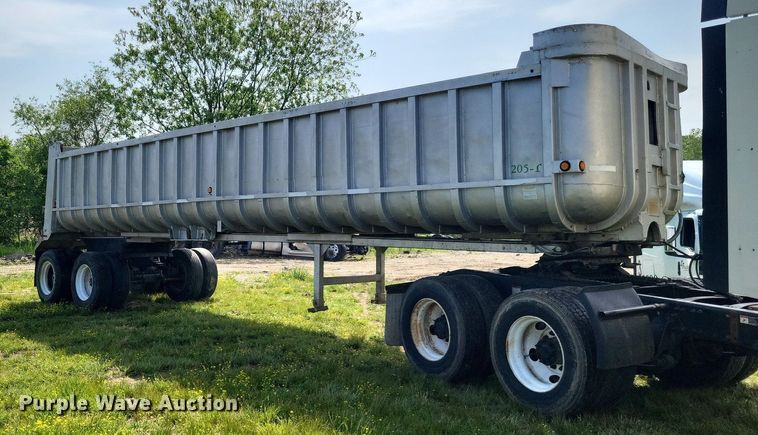 image for item DO3653 1977 Fruehauf DC5-M2-33 end dump trailer