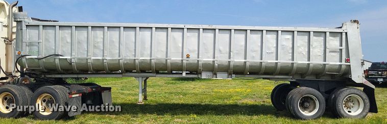 image for item DO3653 1977 Fruehauf DC5-M2-33 end dump trailer