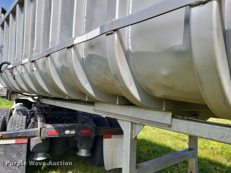 image for item DO3653 1977 Fruehauf DC5-M2-33 end dump trailer