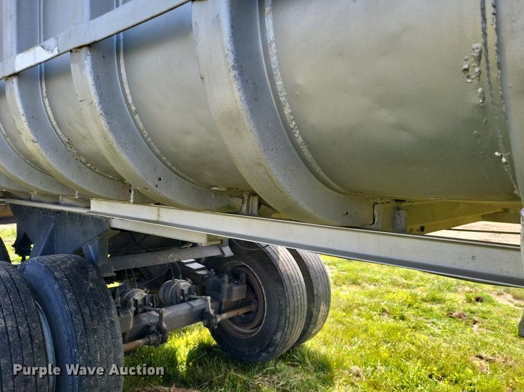 image for item DO3653 1977 Fruehauf DC5-M2-33 end dump trailer