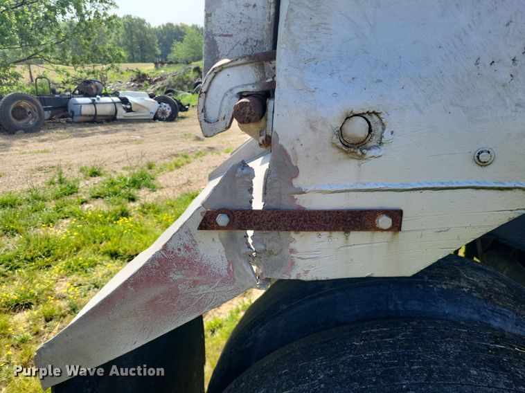 image for item DO3653 1977 Fruehauf DC5-M2-33 end dump trailer