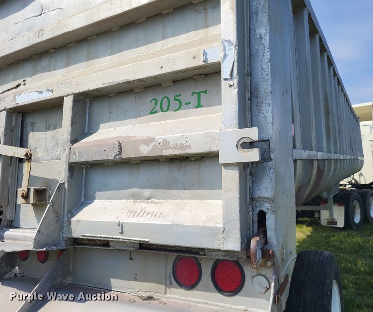 image for item DO3653 1977 Fruehauf DC5-M2-33 end dump trailer