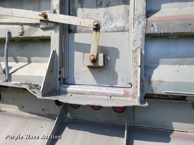 image for item DO3653 1977 Fruehauf DC5-M2-33 end dump trailer