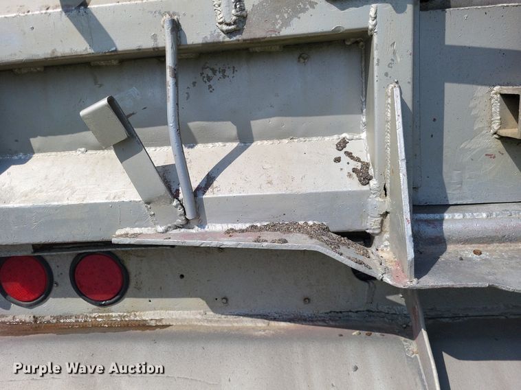 image for item DO3653 1977 Fruehauf DC5-M2-33 end dump trailer