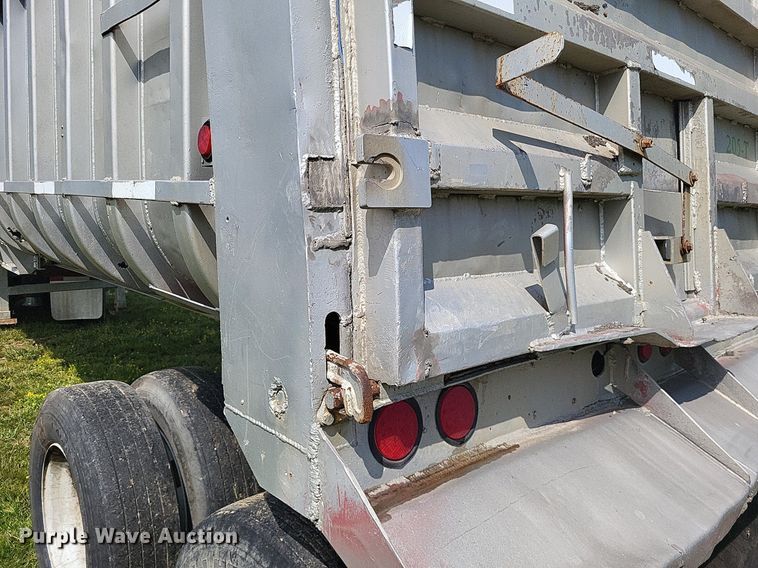 image for item DO3653 1977 Fruehauf DC5-M2-33 end dump trailer