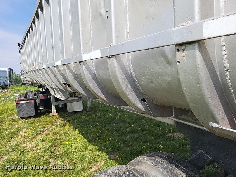 image for item DO3653 1977 Fruehauf DC5-M2-33 end dump trailer