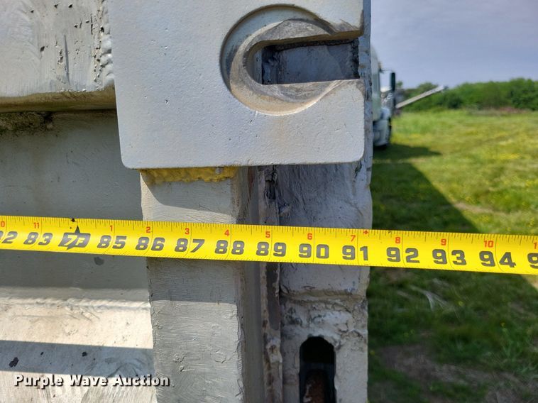 image for item DO3653 1977 Fruehauf DC5-M2-33 end dump trailer