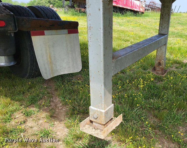 image for item DO3653 1977 Fruehauf DC5-M2-33 end dump trailer