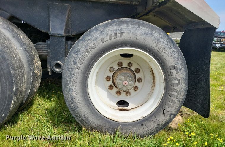 image for item DO3653 1977 Fruehauf DC5-M2-33 end dump trailer