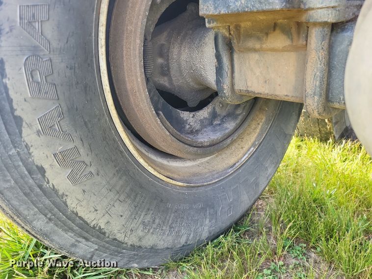 image for item DO3653 1977 Fruehauf DC5-M2-33 end dump trailer