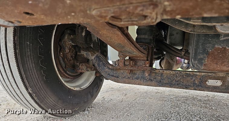 image for item DO4382 2013 International DuraStar 4300  truck cab and chassis