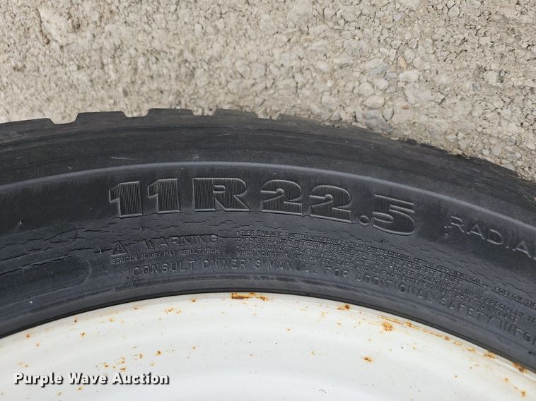 image for item DO4382 2013 International DuraStar 4300  truck cab and chassis