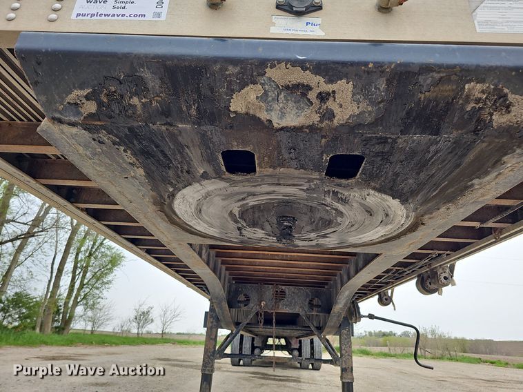 image for item DO4383 2006 Transcraft Eagle IIN W2  flatbed trailer