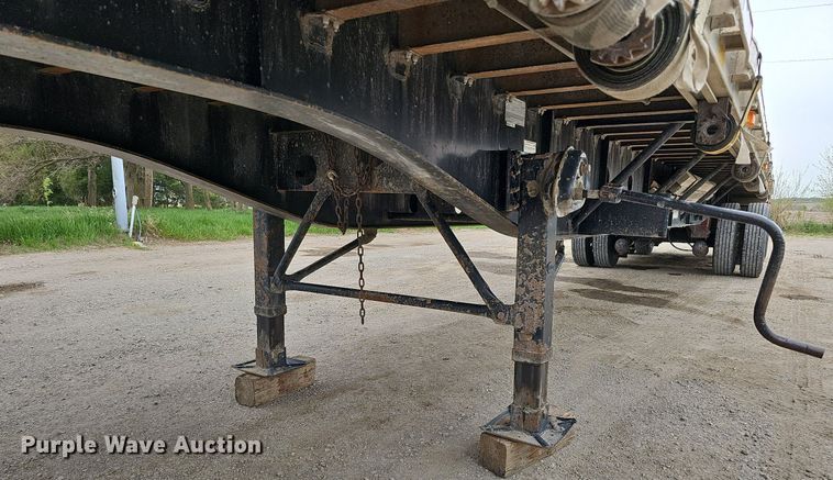 image for item DO4383 2006 Transcraft Eagle IIN W2  flatbed trailer