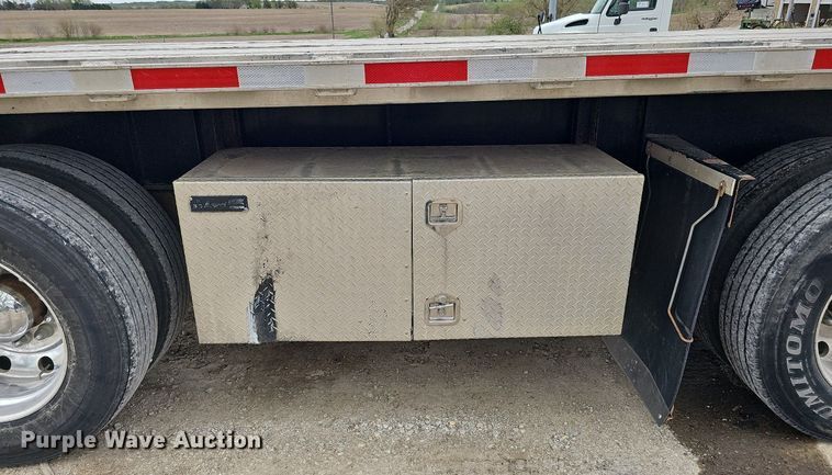 image for item DO4383 2006 Transcraft Eagle IIN W2  flatbed trailer