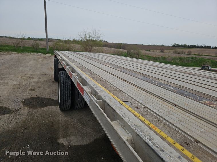 image for item DO4383 2006 Transcraft Eagle IIN W2  flatbed trailer