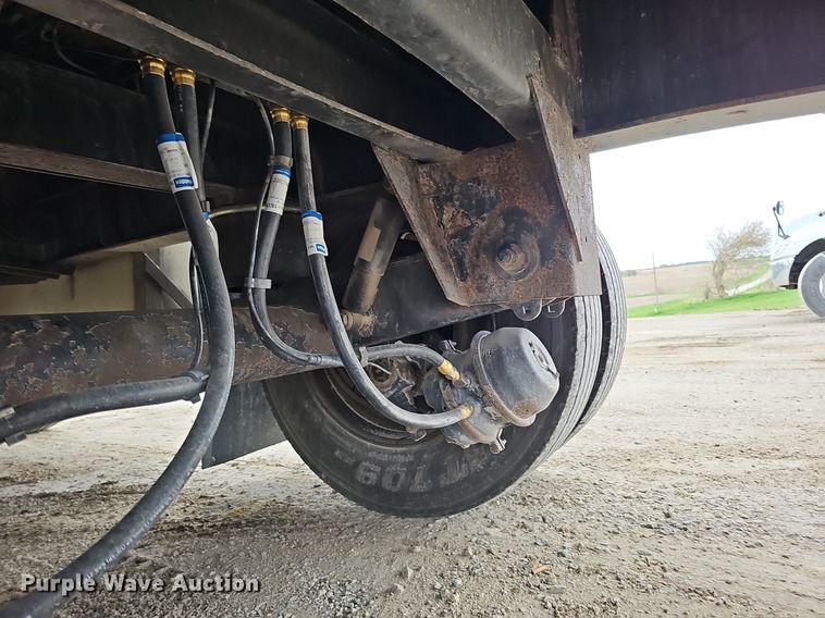 image for item DO4383 2006 Transcraft Eagle IIN W2  flatbed trailer