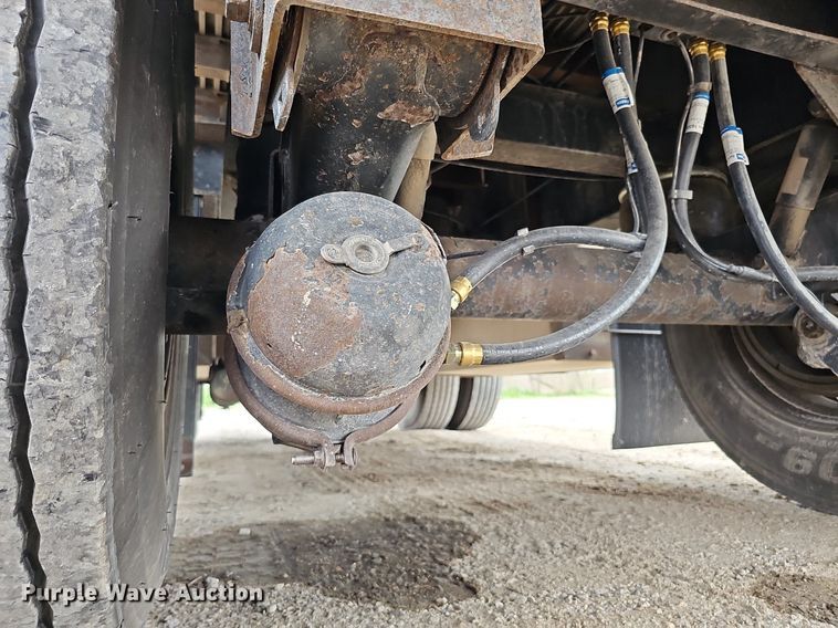 image for item DO4383 2006 Transcraft Eagle IIN W2  flatbed trailer