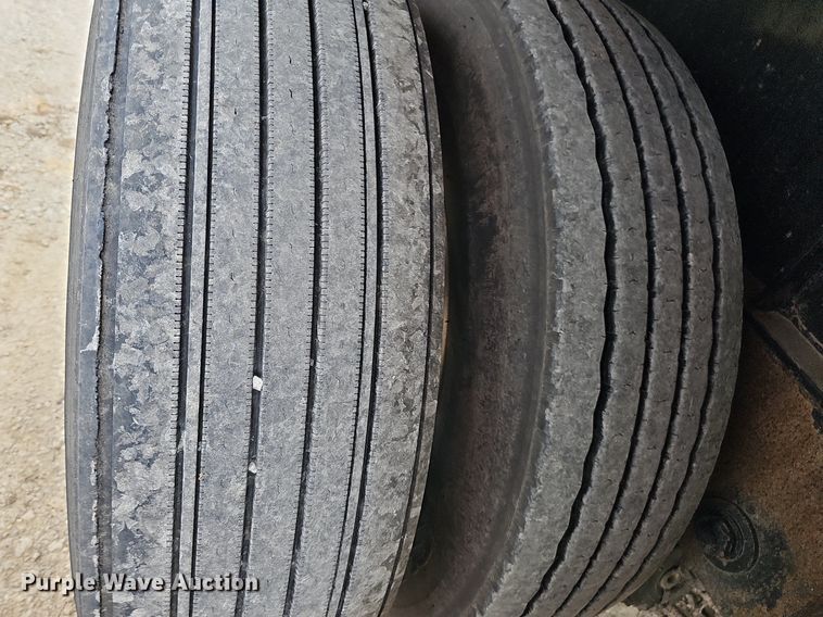 image for item DO4383 2006 Transcraft Eagle IIN W2  flatbed trailer