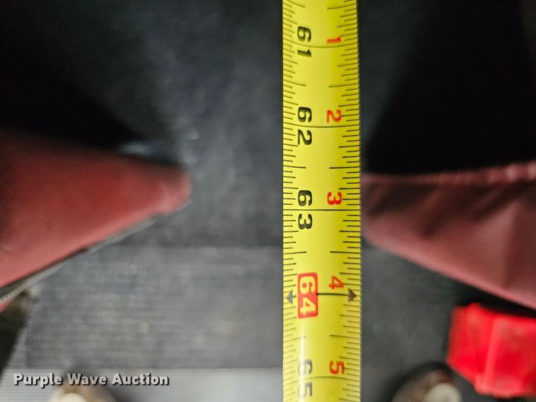 image for item DO4394 2012 Peterbilt 587  semi truck