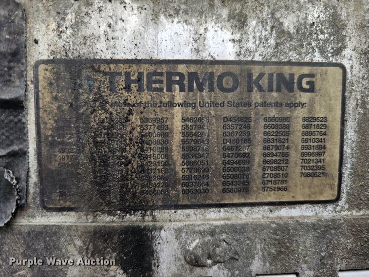 image for item DO4394 2012 Peterbilt 587  semi truck