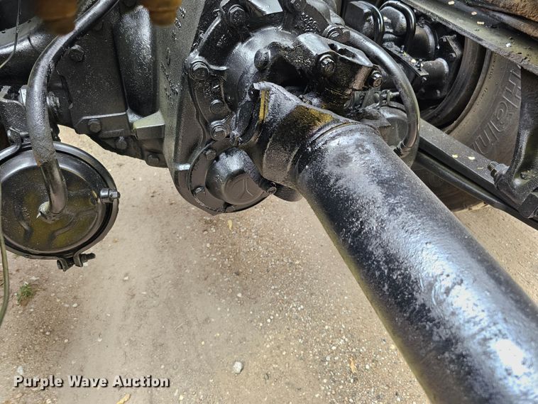 image for item DO4395 1992 Freightliner FLD112  semi truck