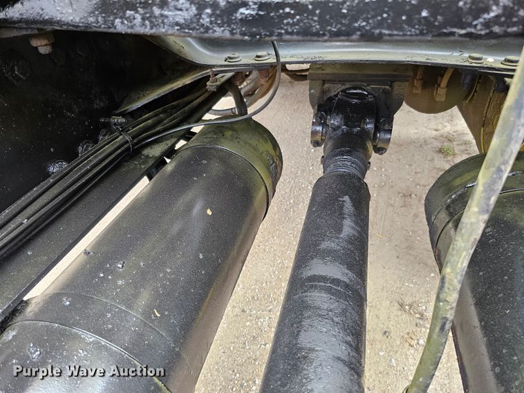 image for item DO4395 1992 Freightliner FLD112  semi truck