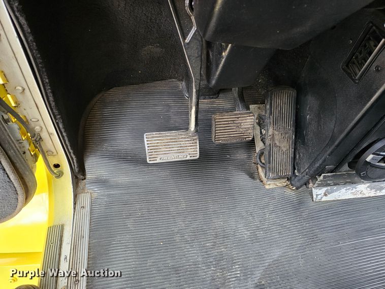 image for item DO4395 1992 Freightliner FLD112  semi truck